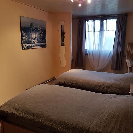 Hotel De La Gare, Vendlincourt エクステリア 写真