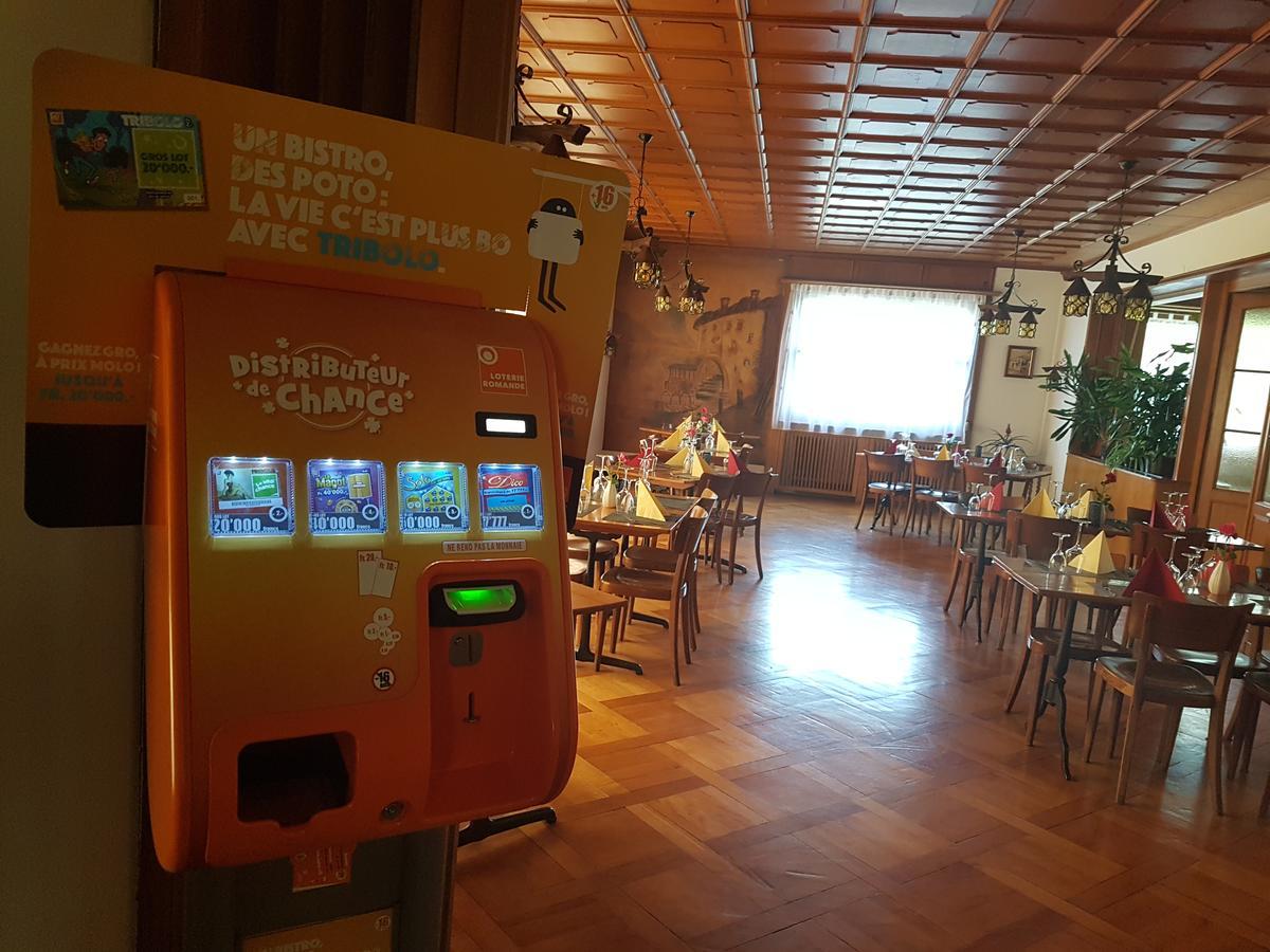 Hotel De La Gare, Vendlincourt エクステリア 写真