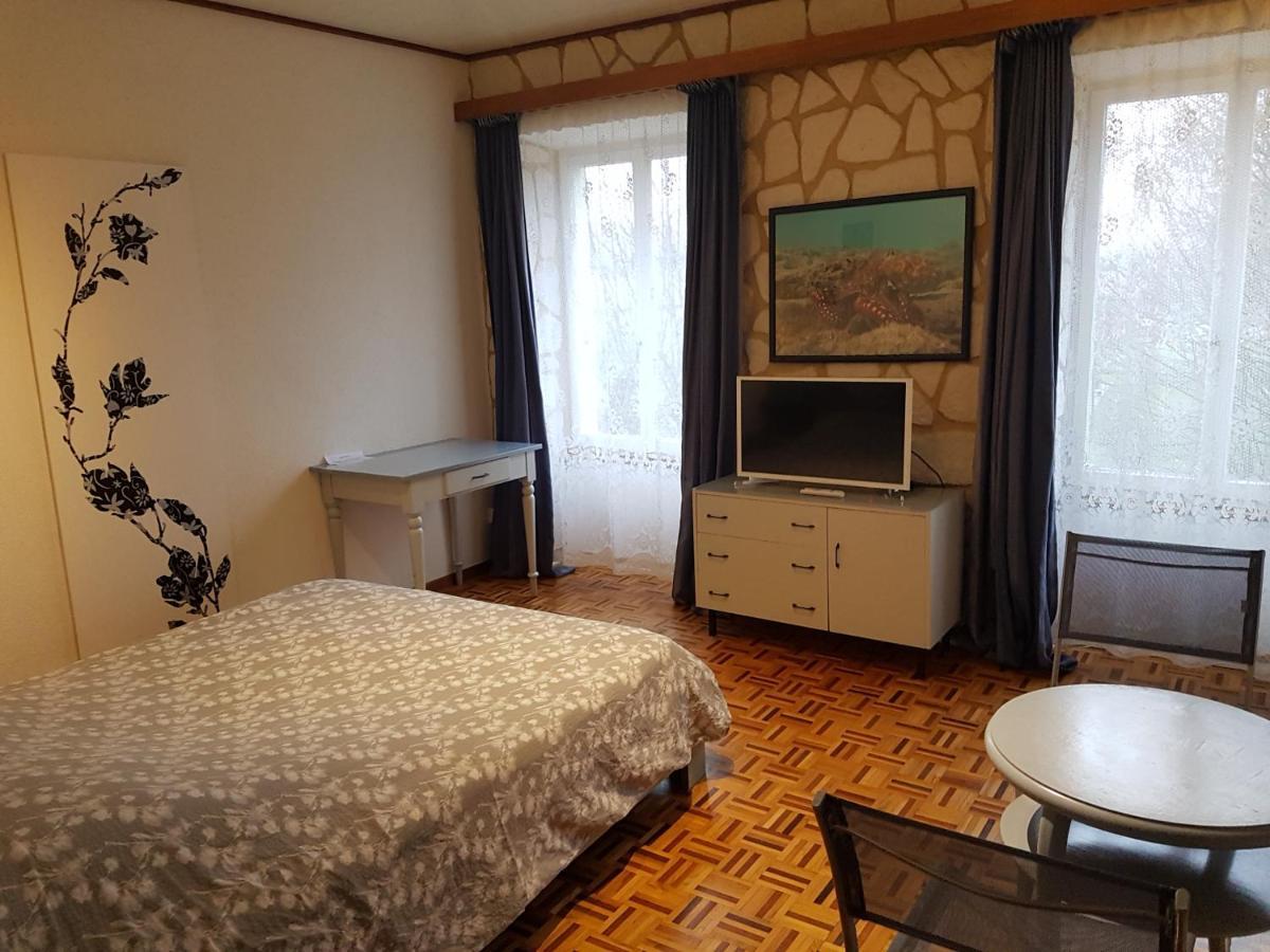 Hotel De La Gare, Vendlincourt エクステリア 写真
