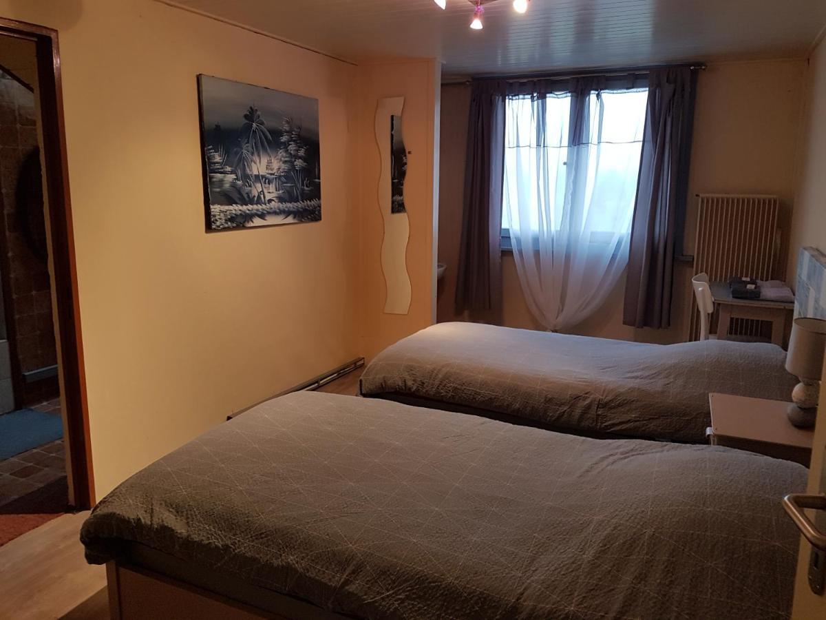 Hotel De La Gare, Vendlincourt エクステリア 写真